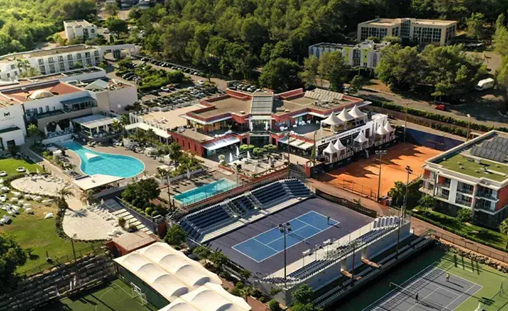 ASICS - Win a Tennis experience in France!