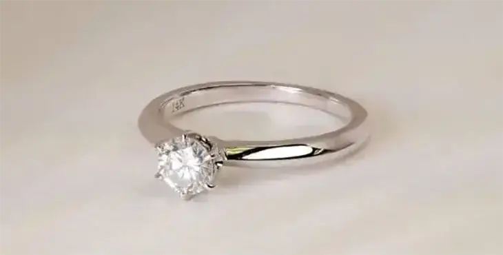 Moi Moi Fine Jewellery - Win an Audrey 14K white gold ring!
