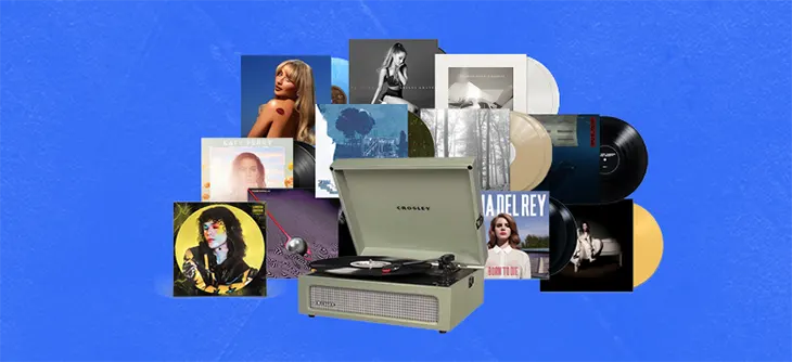 Universal Music - Win a Crosley Voyager turntable!